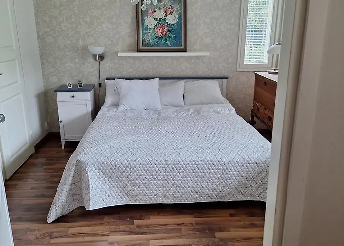 Santa Claus House B *